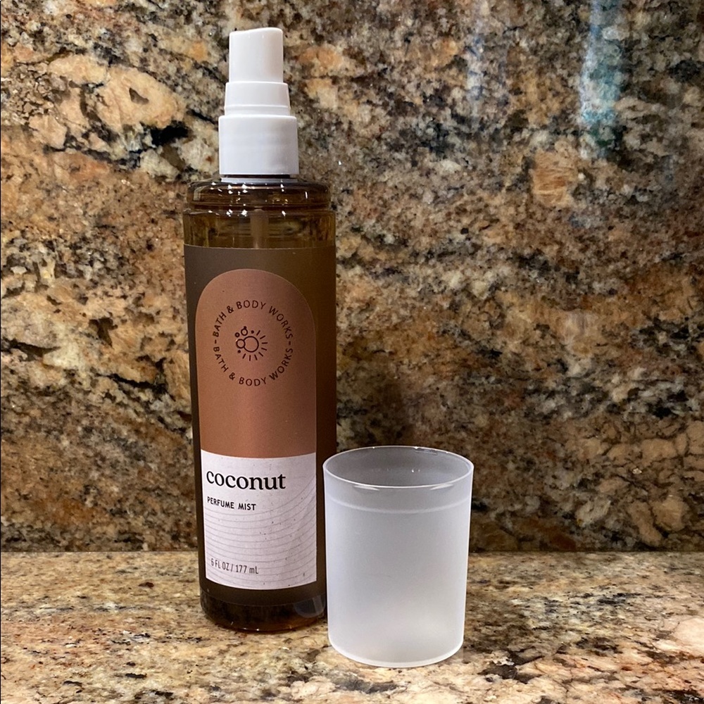 🥥”COCONUT”🥥 Perfume Mist by BBW, 6 fl oz / 177 mL, Spray Pump w/ Cap Cover, NWT